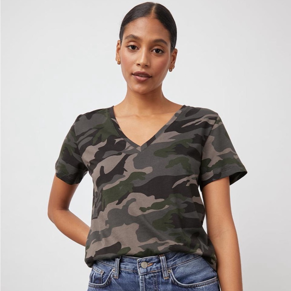 Rails The Cara V Neck T-Shirt Forest Camo M